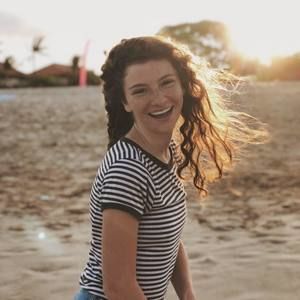 Meet your Posher, Madeline